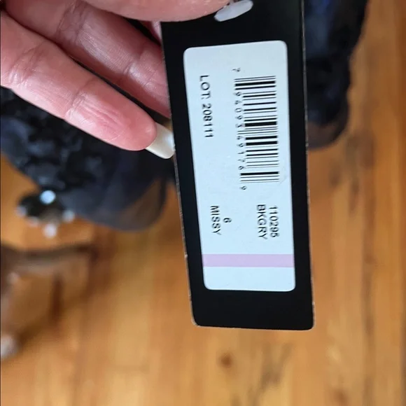 Elegant Black Mesh Long Sleeve Dress NWT - Picture 4 of 7